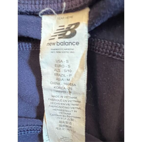 New Balance  Navy Blue Scalloped Waist Capri Leggings Size S - Picture 6 of 6